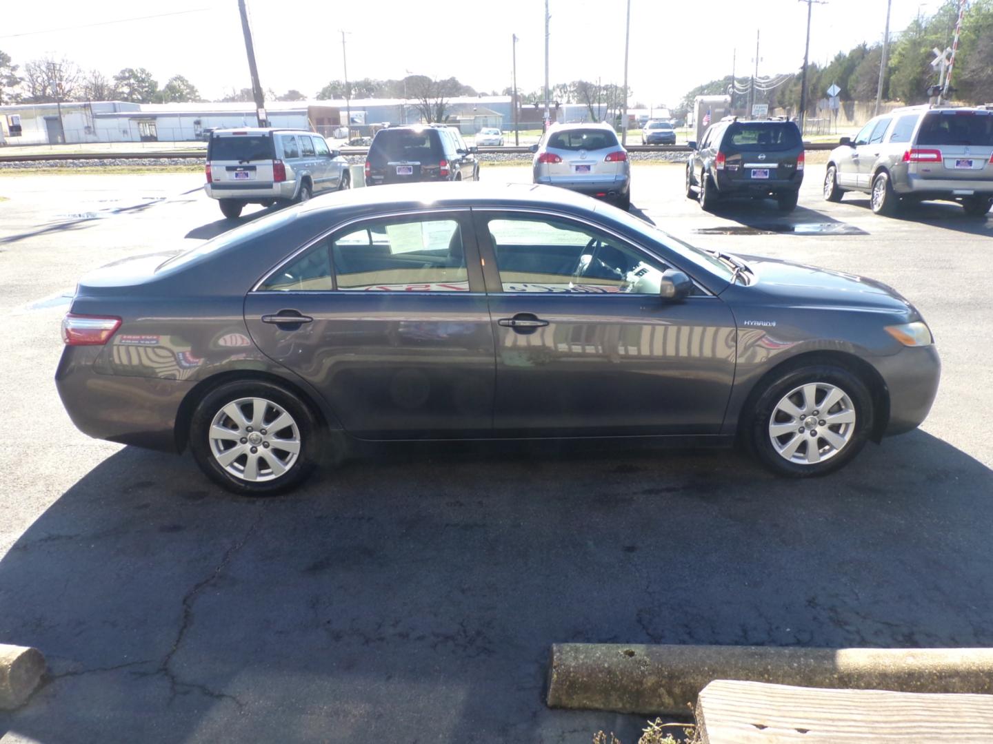 2009 Gray Toyota Camry Hybrid Sedan (4T1BB46K29U) with an 2.4L L4 DOHC 16V HYBRID engine, CVT transmission, located at 5700 Curlew Drive, Norfolk, VA, 23502, (757) 455-6330, 36.841885, -76.209412 - Photo#15